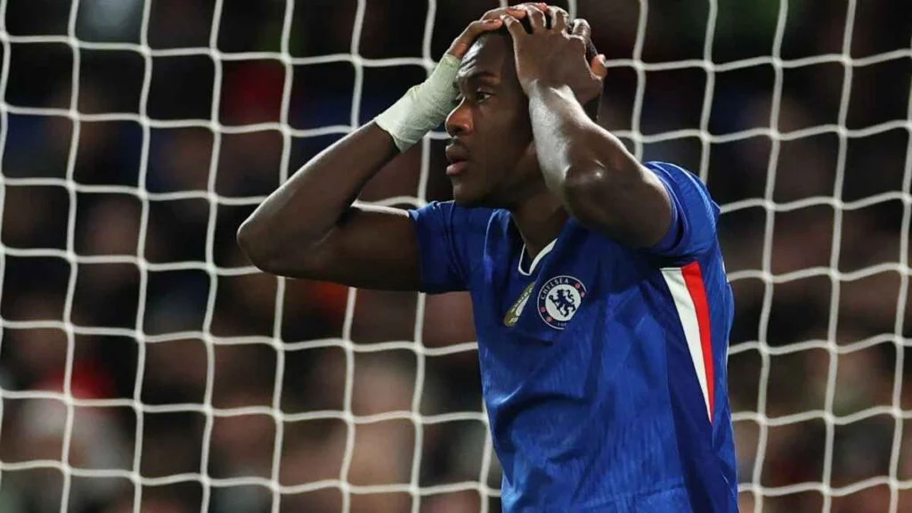 img of Chelsea vuelve a fallar en Stamford Bridge: el empate 2-2 desata la presión sobre Maresca